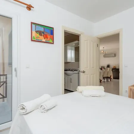 Villa Pine 3 *