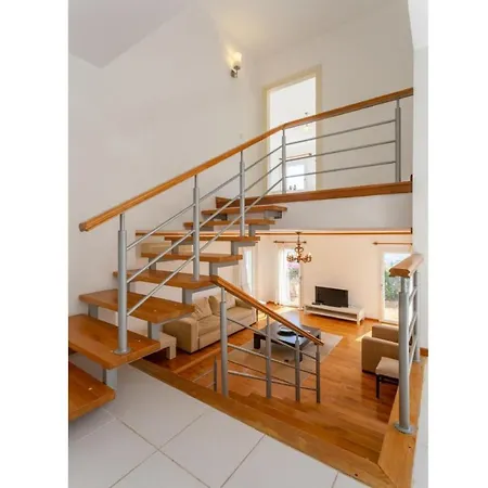 Villa Pine 3